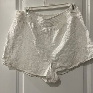 Crown & Ivy White Floral Embroidered Shorts